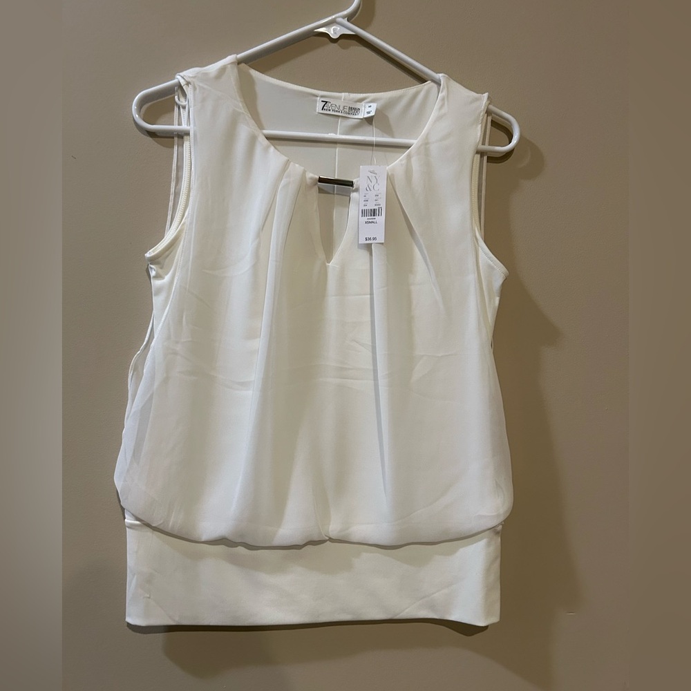 Elegant White Sleeveless Blouse